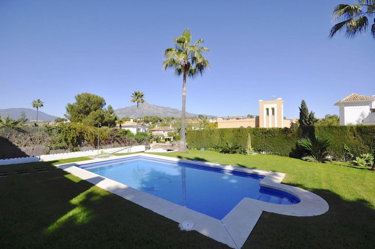 Nueva Andalucía, Marbella
